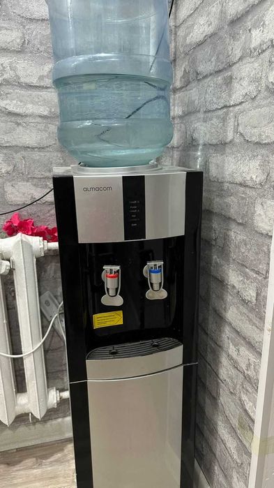 Диспенсер жұмыс жасап тұр  сатылады