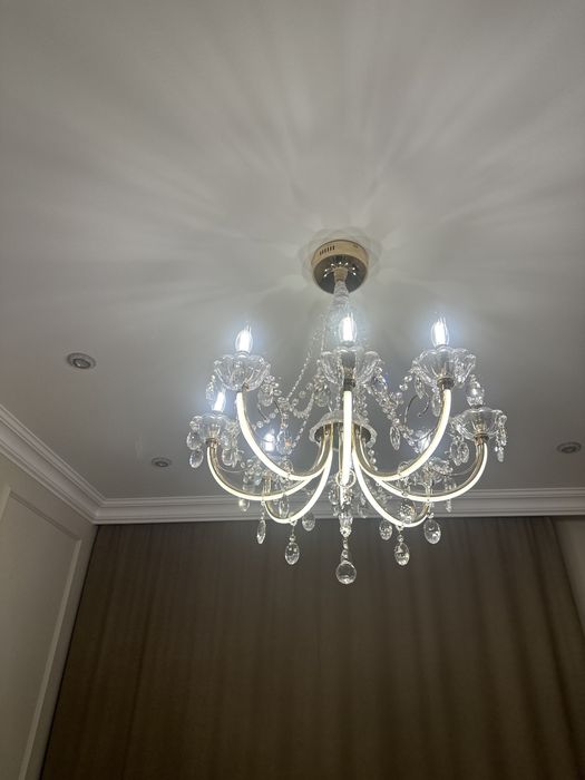 люстра 8-ми рожковая