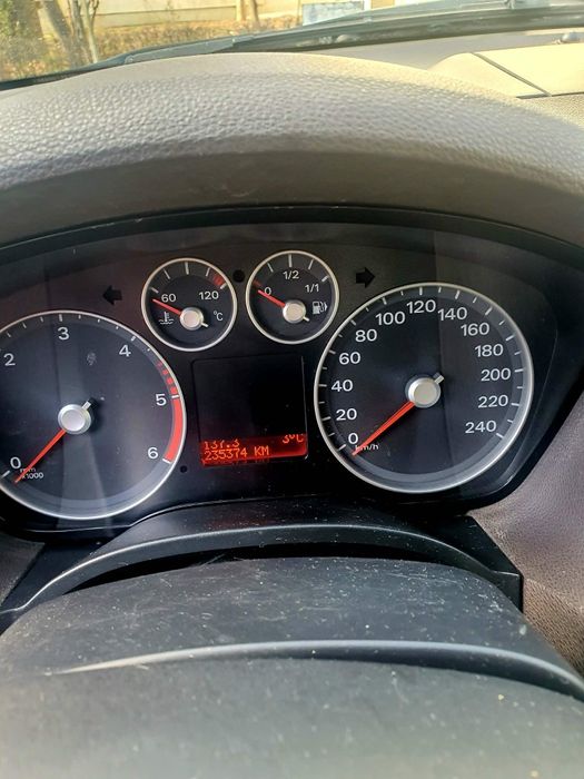 Vînd Ford C max 1,6 dizel