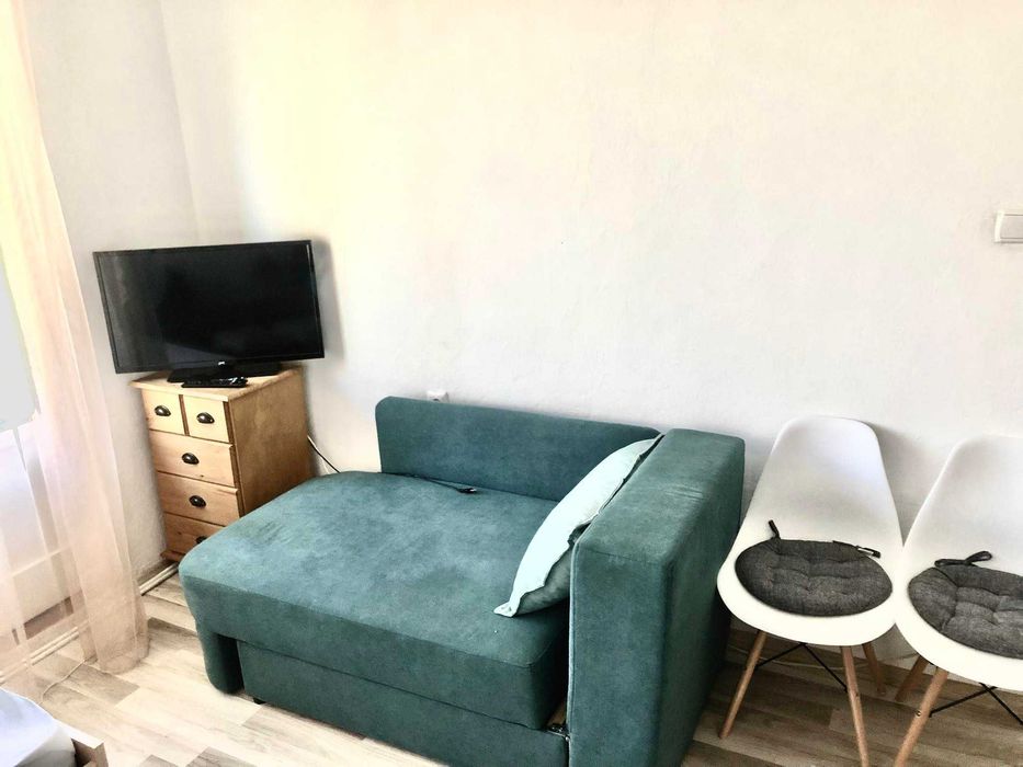 Дава се под наем Едностаен апартамент в Бургас, Лазур - 30 кв.м за 183.6 € - Снимка #2