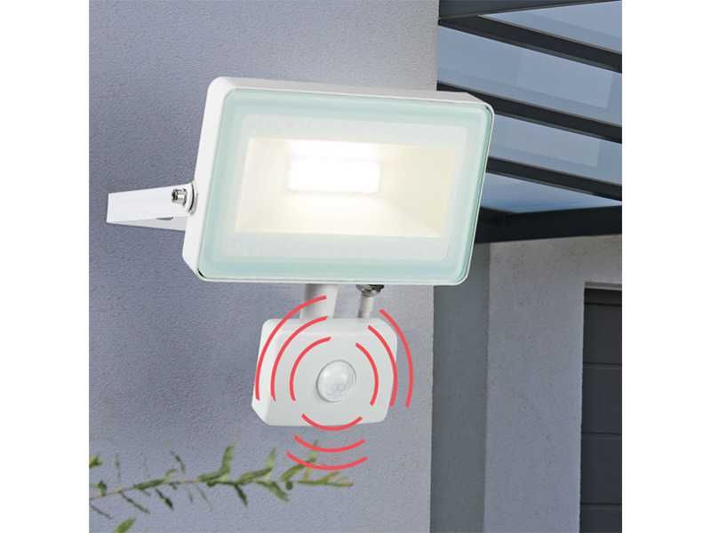НОВ! LED Прожектор с датчик за движение 10,5 Watt