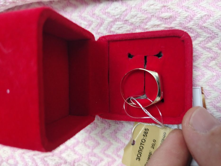 Продам печатку золото