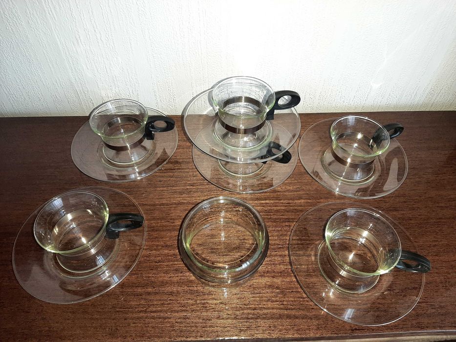 Сервиз за кафе от йенско стъкло,  Чехословакия,