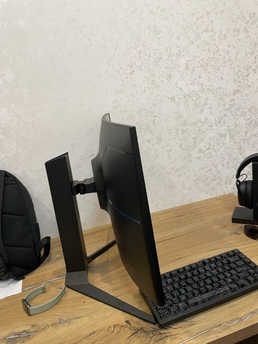 Монитор thunderobot