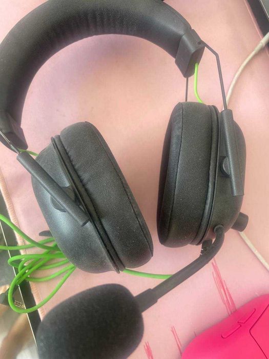 срочно продам игровые наушники razer blackshark v2 x