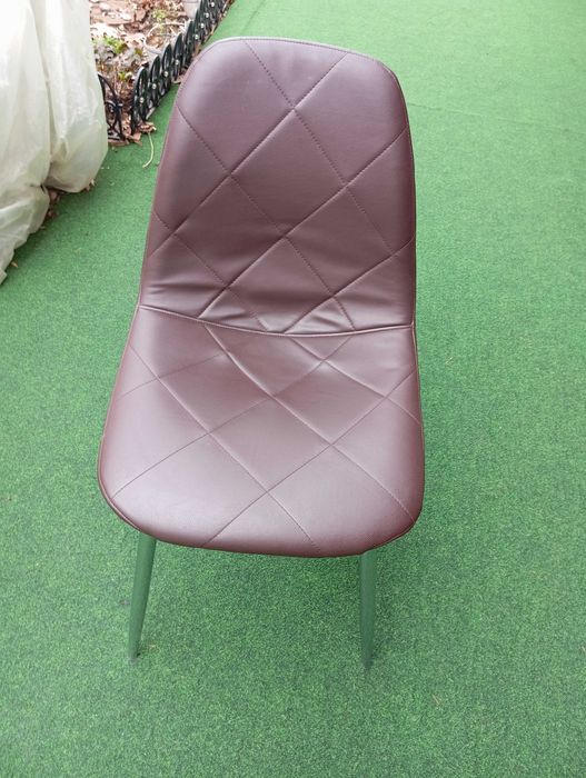 Трапезен кожен стол