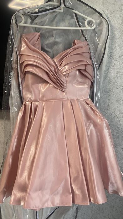 Красивое вечернее платье