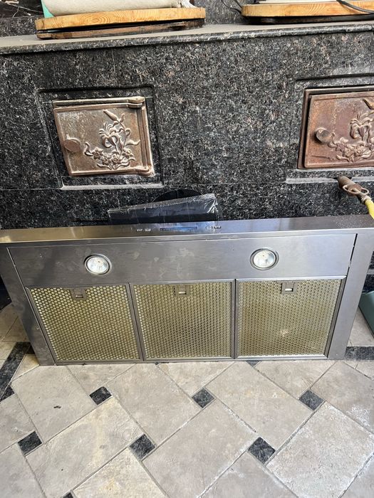 Кухонная вытяжка