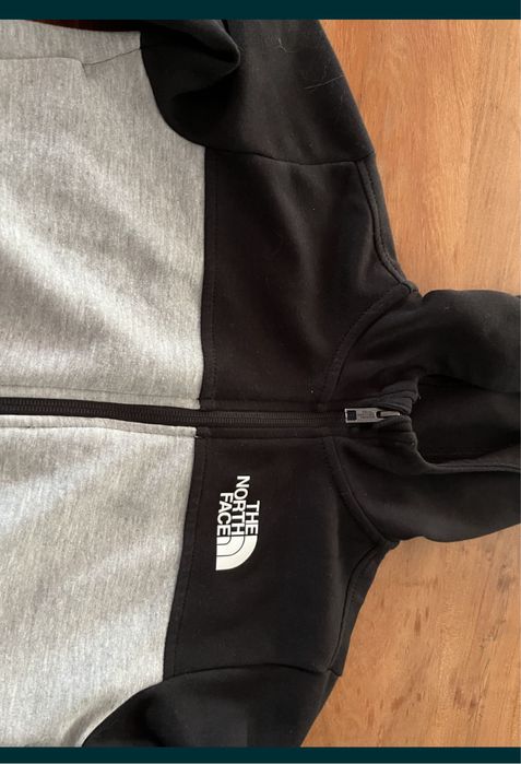 Hanorac North Face 6 ani