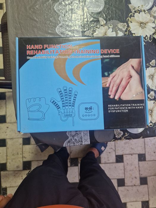 Insult bolganlar uchun qol masajori ong qol uchun