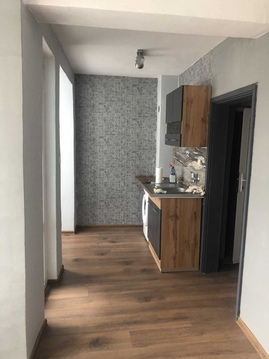 Дава се под наем Едностаен апартамент в Пловдив, Кършияка - 30 кв.м за 225 € - Снимка #1