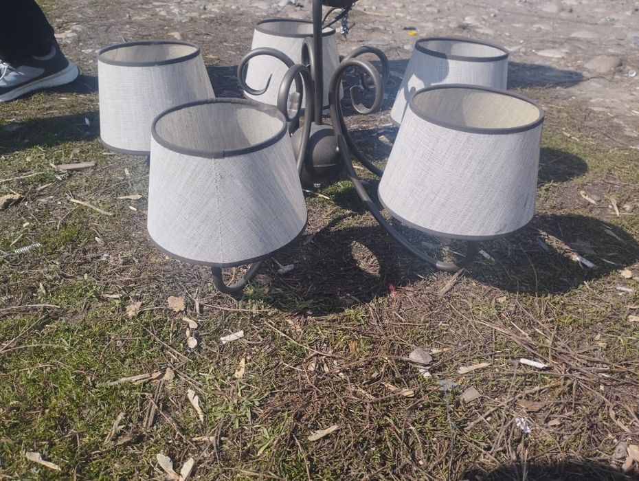 Люстра хорошее состояние продам