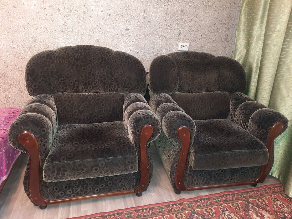 Продам уголок отдыха тройка