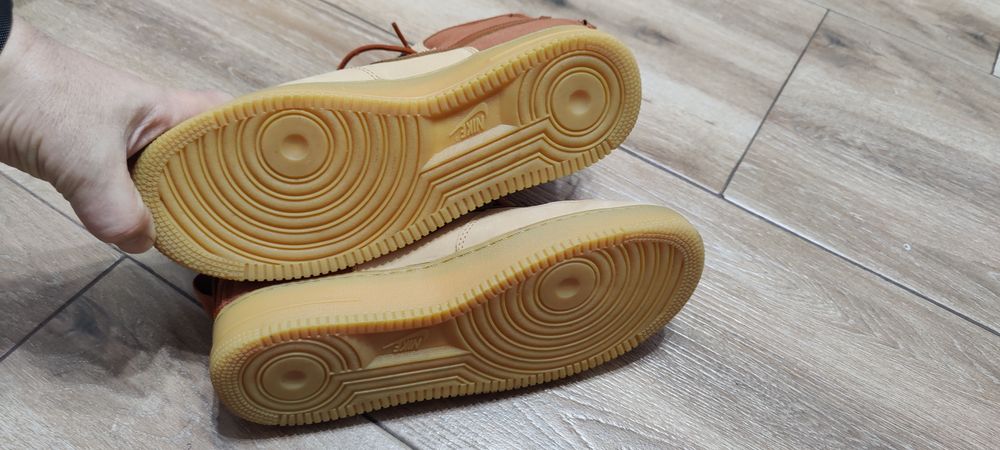 Vând Nike Air SFAF1