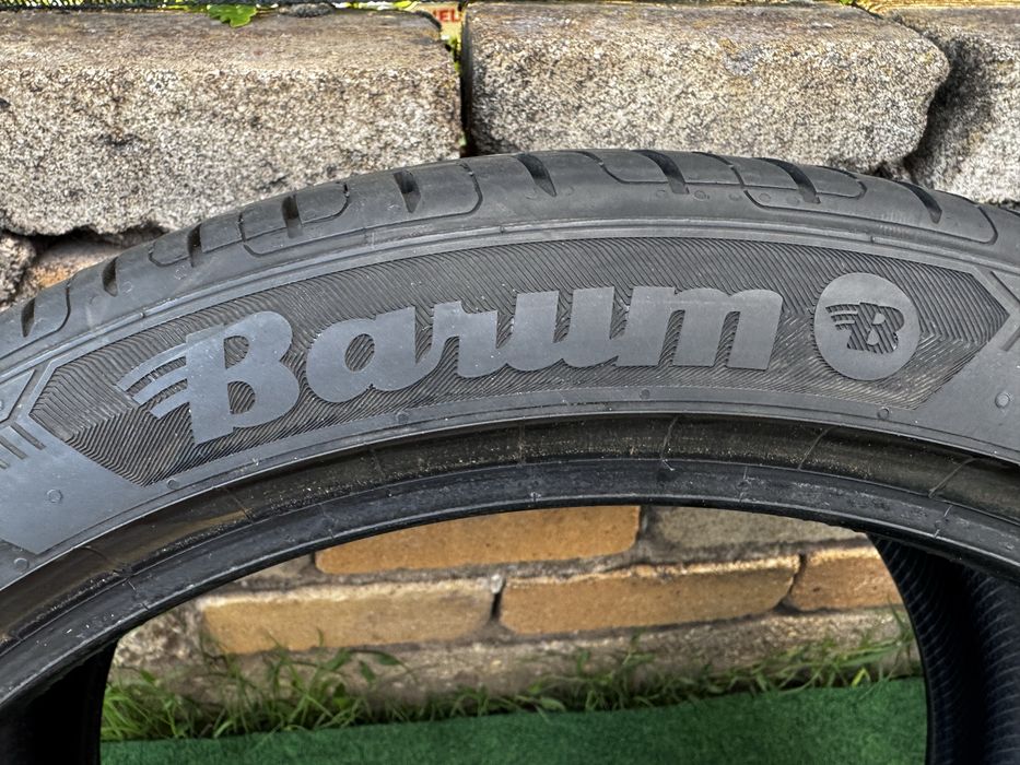4 броя Летни гуми 225/40 R18 BARUM BRAVURIS 6 и 255/35 R18 BARUM BRAVURIS 5 Спорт Пакет