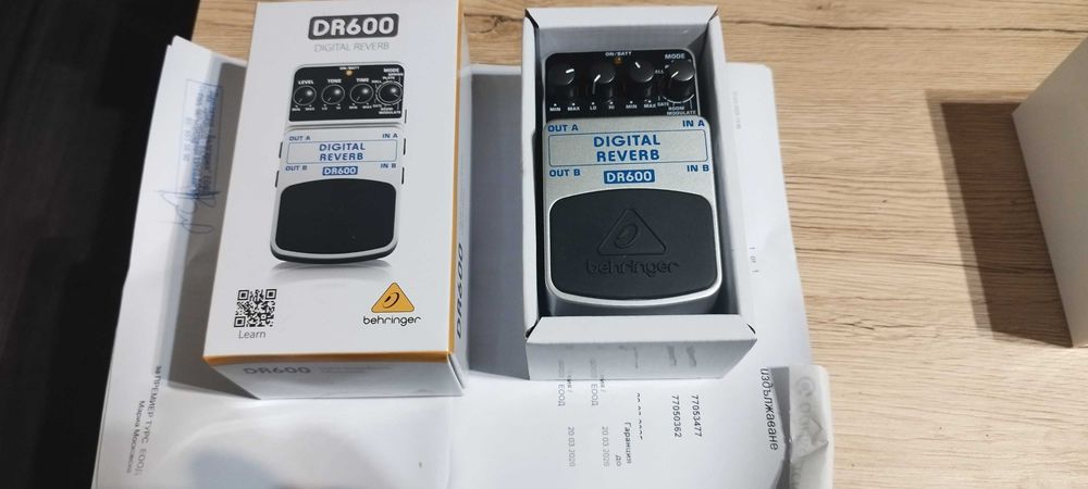 Ефект педали за китара - Behringer Digital Reverb и Palmer Flanger