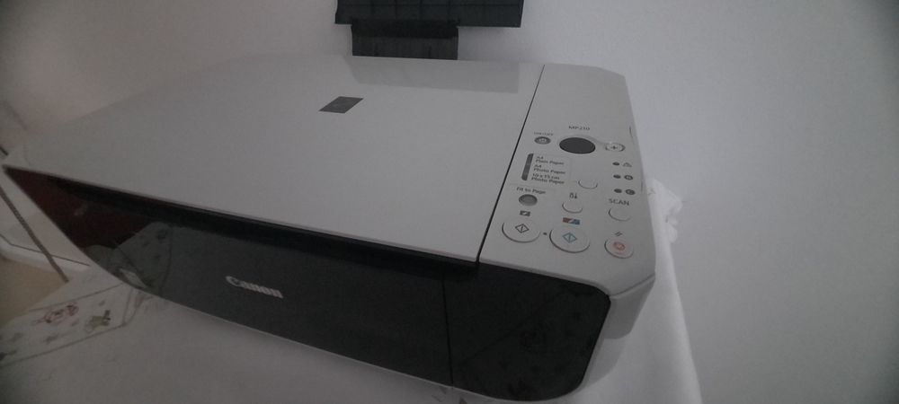 Imprimanta  Canon folosita puțin. Oferta !