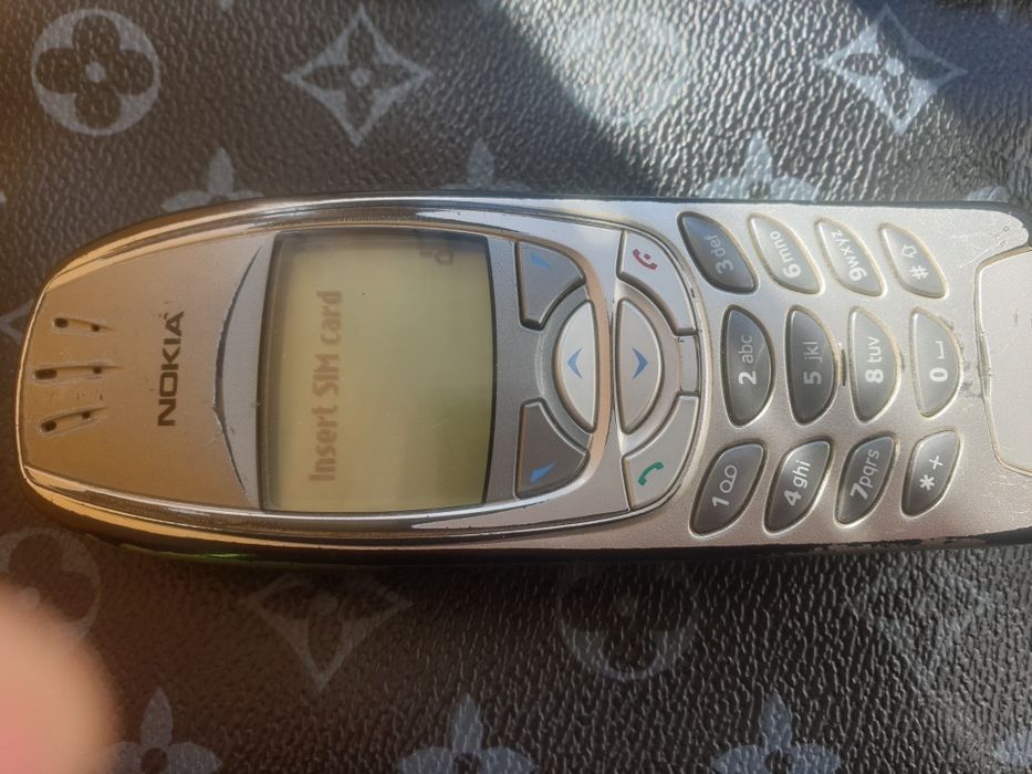 Assalom alekum telefon sotiladi Original 6310i
