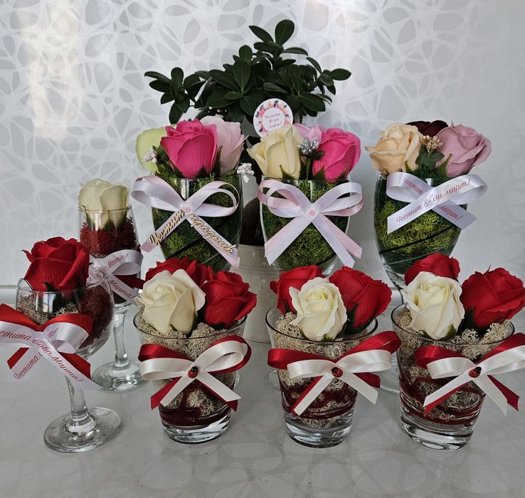 Рози със скандинавски мъх за всеки повод