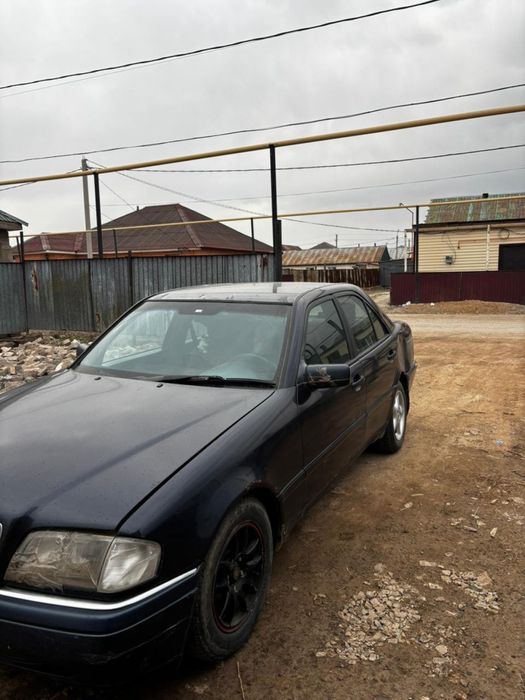 Mersedes benz C 180