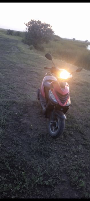 Продам скутер 80 кубов