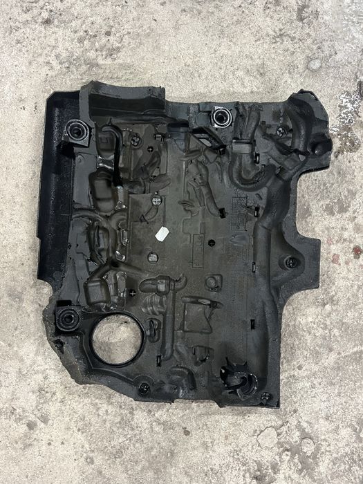 Декоративен капак на двигател 1.6TDi 105k.s CAY