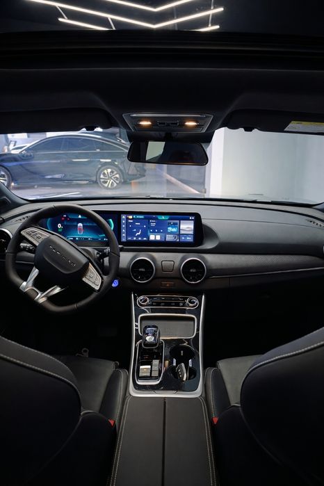 Forthing Friday ev Rasmiy Diller