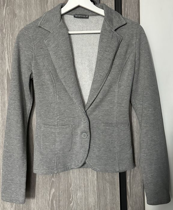 Дамско сиво сако Terranova