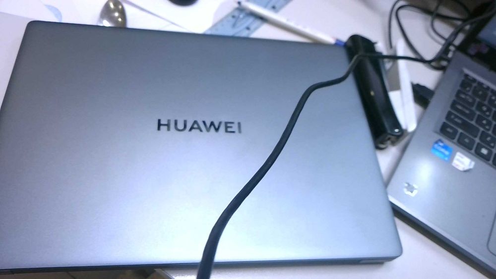 продается ноутбук Huawei Matebook D14