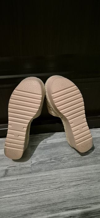 Летни дамски чехли