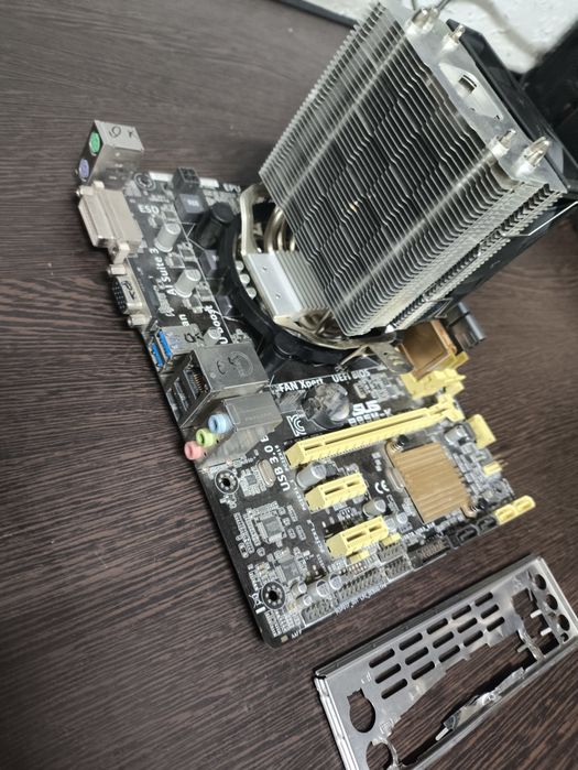 Asus B85+i5 4440+16Gb