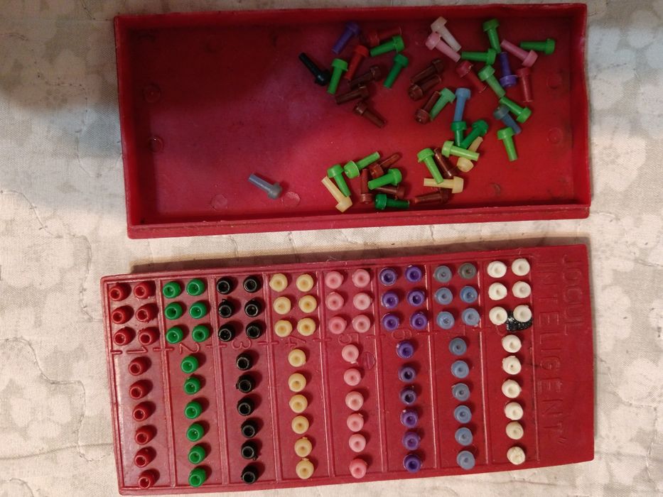 Joc inteligent perioada comunistă