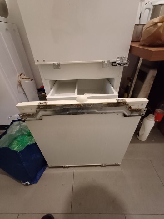 Frigider alb 2 metri înălțime