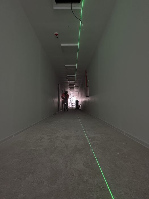 Electrician execut instalatii electrice  - Persoane fizice & Firme
