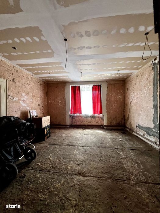 Casa in Tinca, centrala, 3 camere cu strada asfaltata