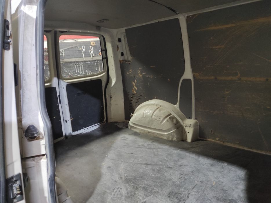 Продавам на части VW T5 2.5 TDI