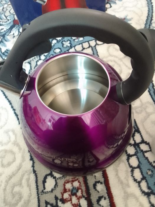 Чайник свистокли.