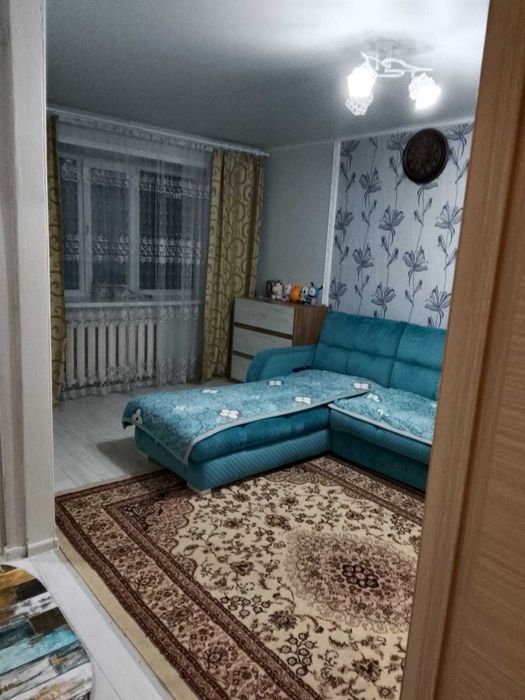 продам 1 комн квартиру в центре