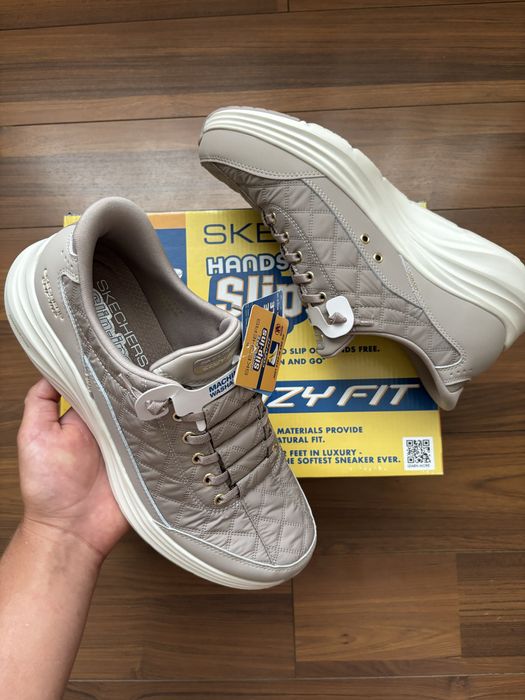 Papuci Skechers 41 Noi.