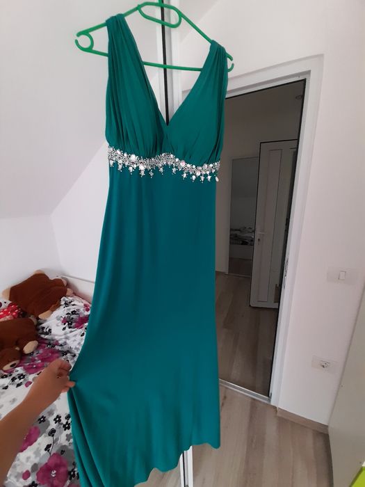 Vand rochita de seara eleganta