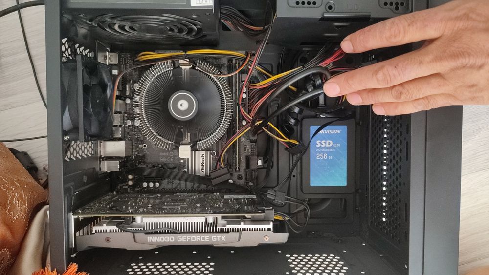 Компьютер i3 10 поколения