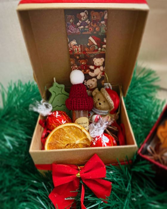 Коледни кутии