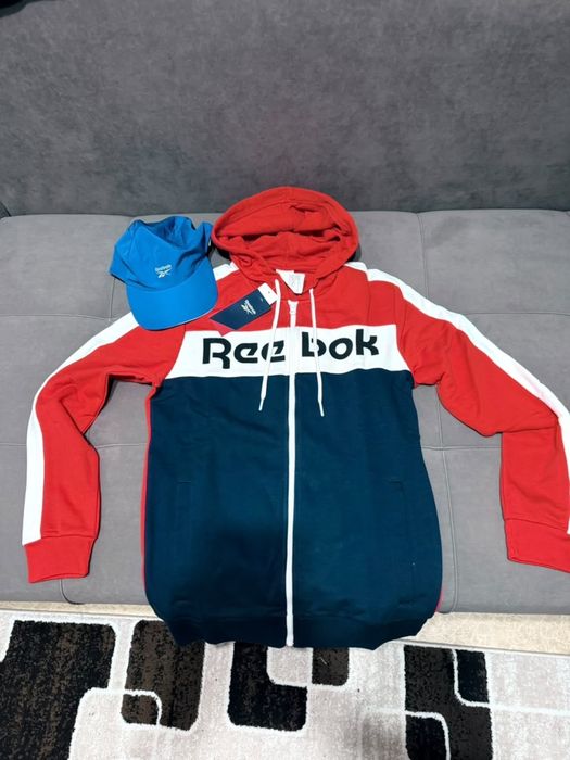 продам Reebok кофту