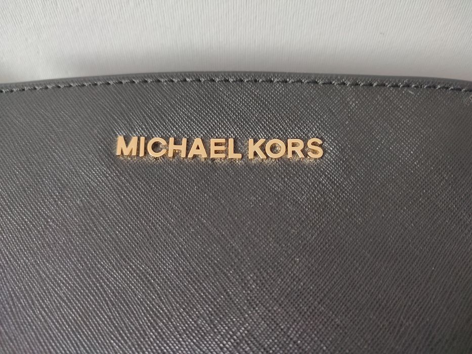 Michael Kors нова дамска чантичка естествена кожа сафиано