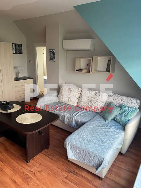 Дава се под наем Четиристаен апартамент в Бургас, Лазур - 70 кв.м за 561 € - Снимка #1