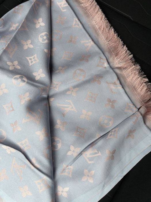 Esarfa roz/albastru LV