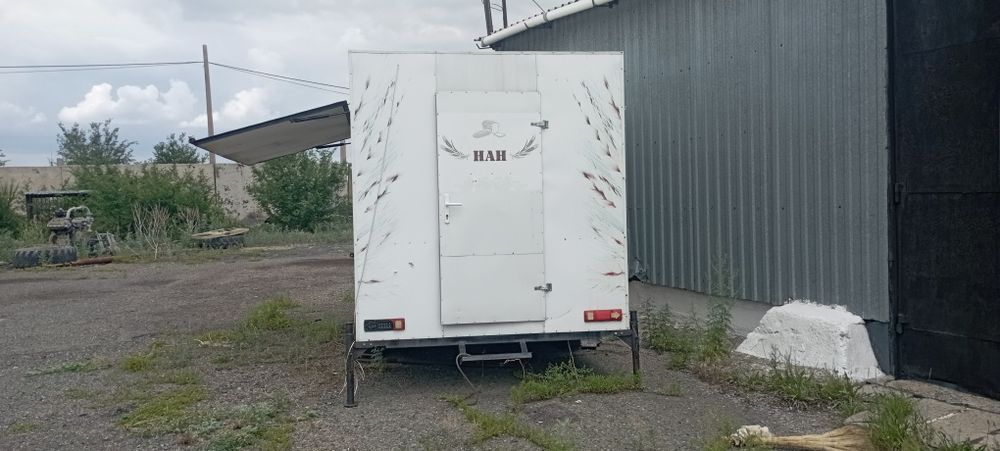 Продам торговый прицеп