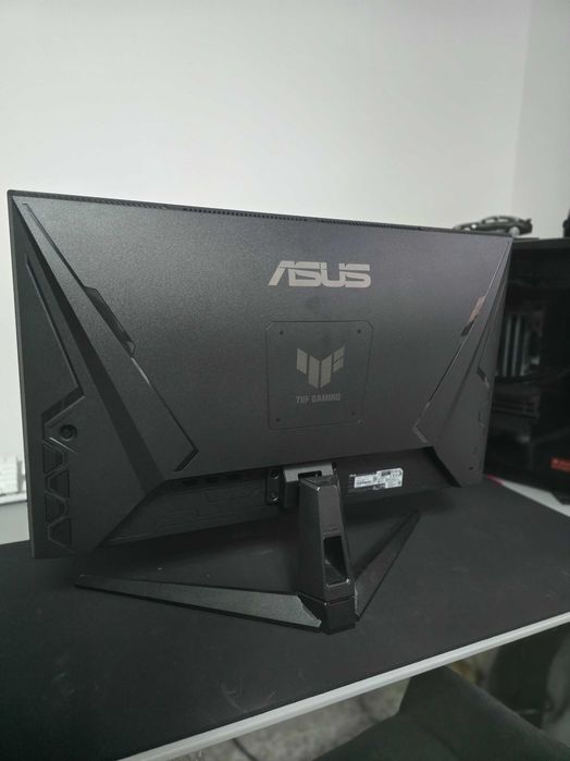 ASUS TUF Gaming VG27AQ5A 27” QHD 210Hz – Гаранция, Като нов