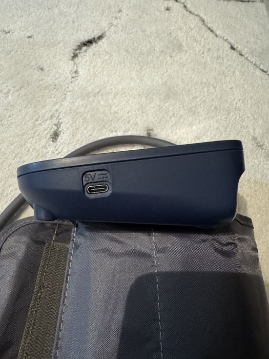 Vând tensiometru Beurer BM 25, cu port USB-C, manseta pentru 22-42 cm