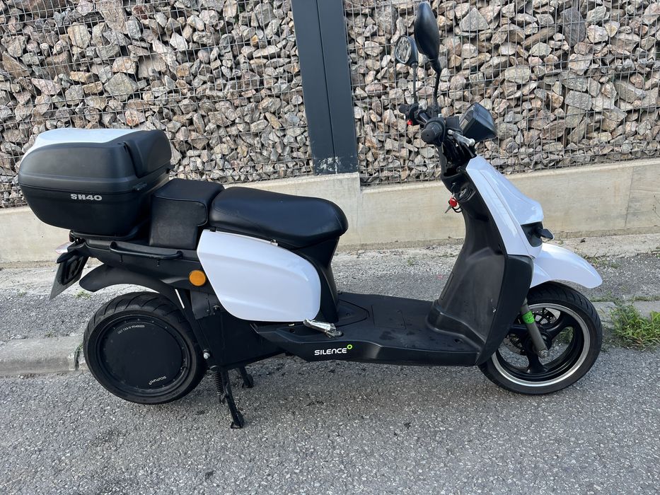 Scuter electric Silence s02  125 categoria A1 si B moto
